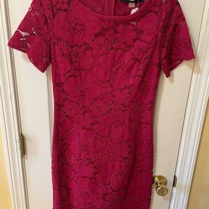 Karl Lagerfeld Paris Lace Sheath Dress Size 2 Fuchsia Pink ✨
